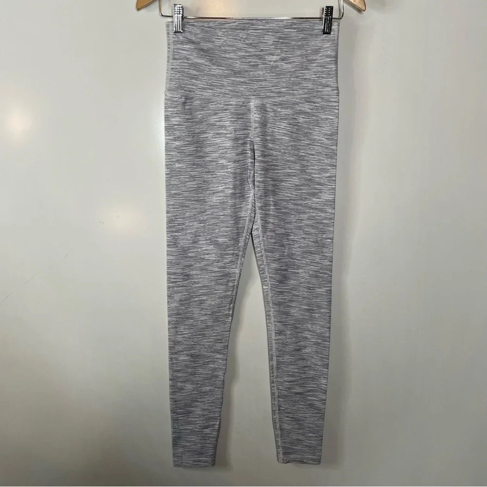 Ivivva‎ Gray Stripe Leggings